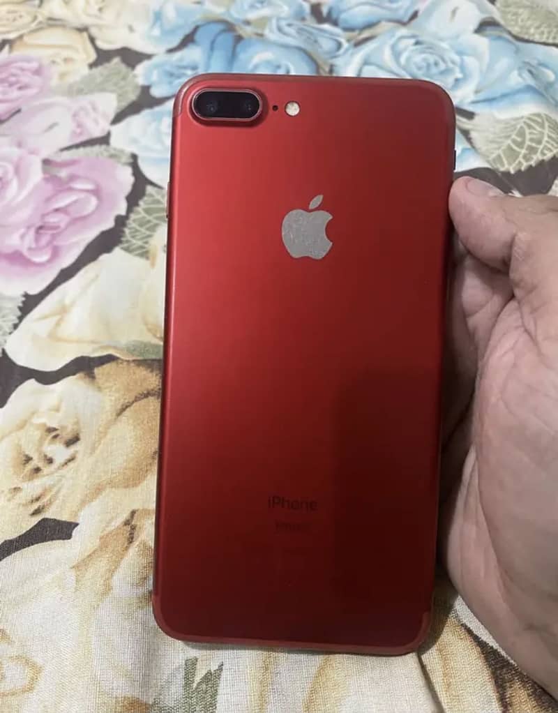 Apple iPhone 7 Plus 0