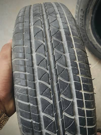 tyre mharan car ka size 12