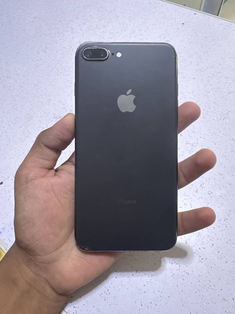 Apple iPhone 8 Plus 0