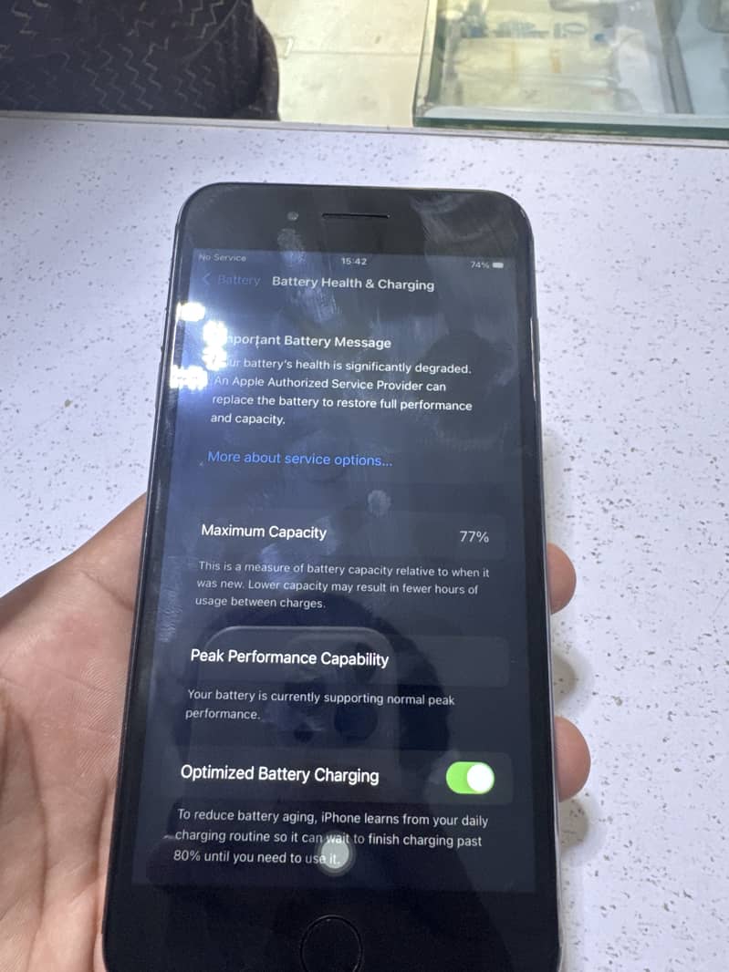Apple iPhone 8 Plus 4