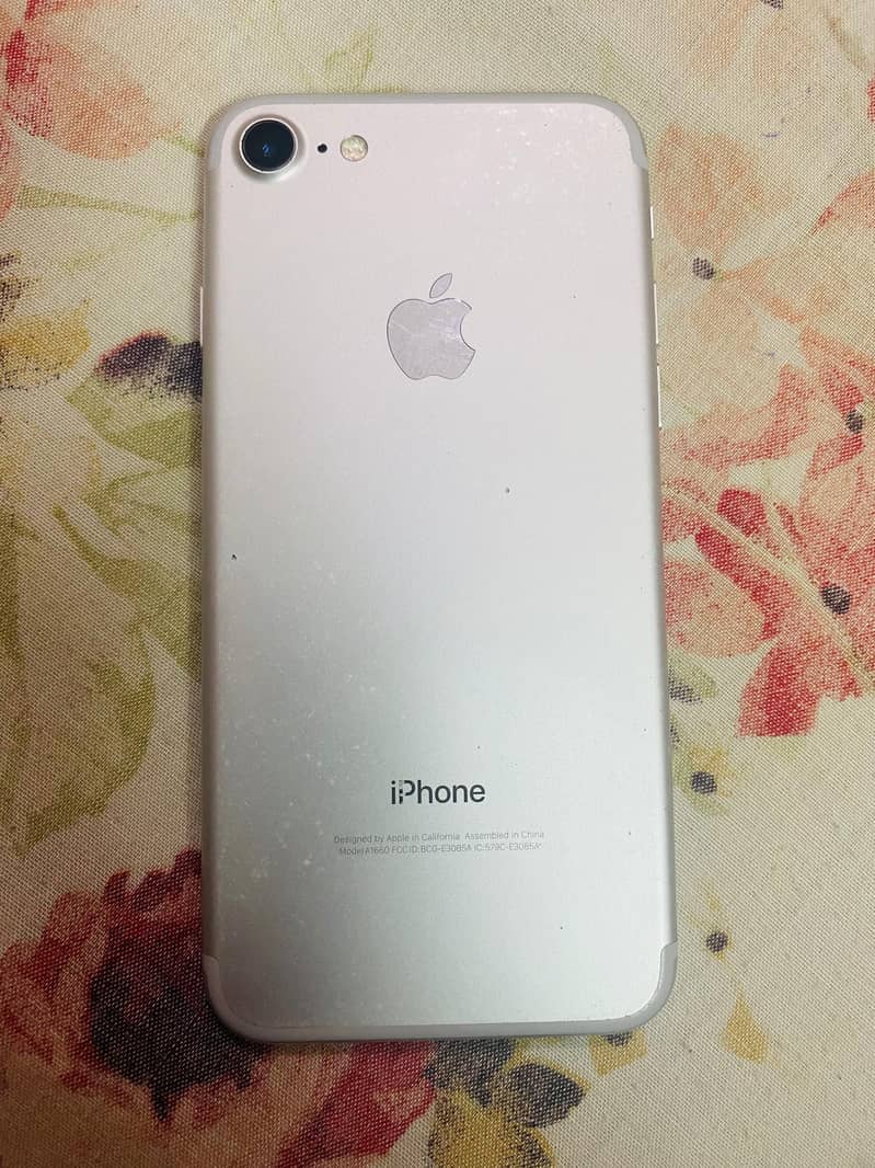 Apple iPhone 7 1