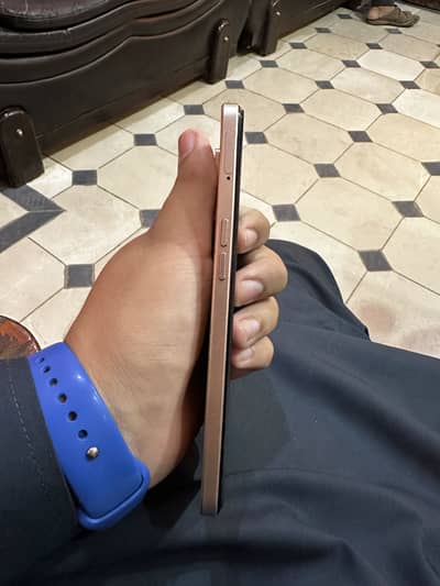 OPPO F21 Pro