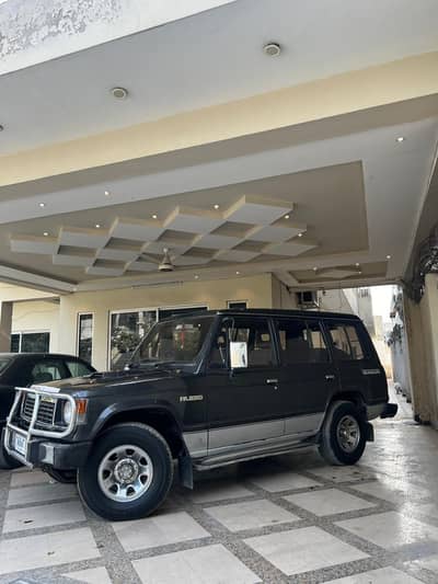 Mitsubishi Pajero Exceed in total genuine condition