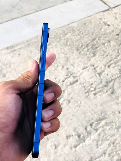 Samsung Mobile Z Flip 7