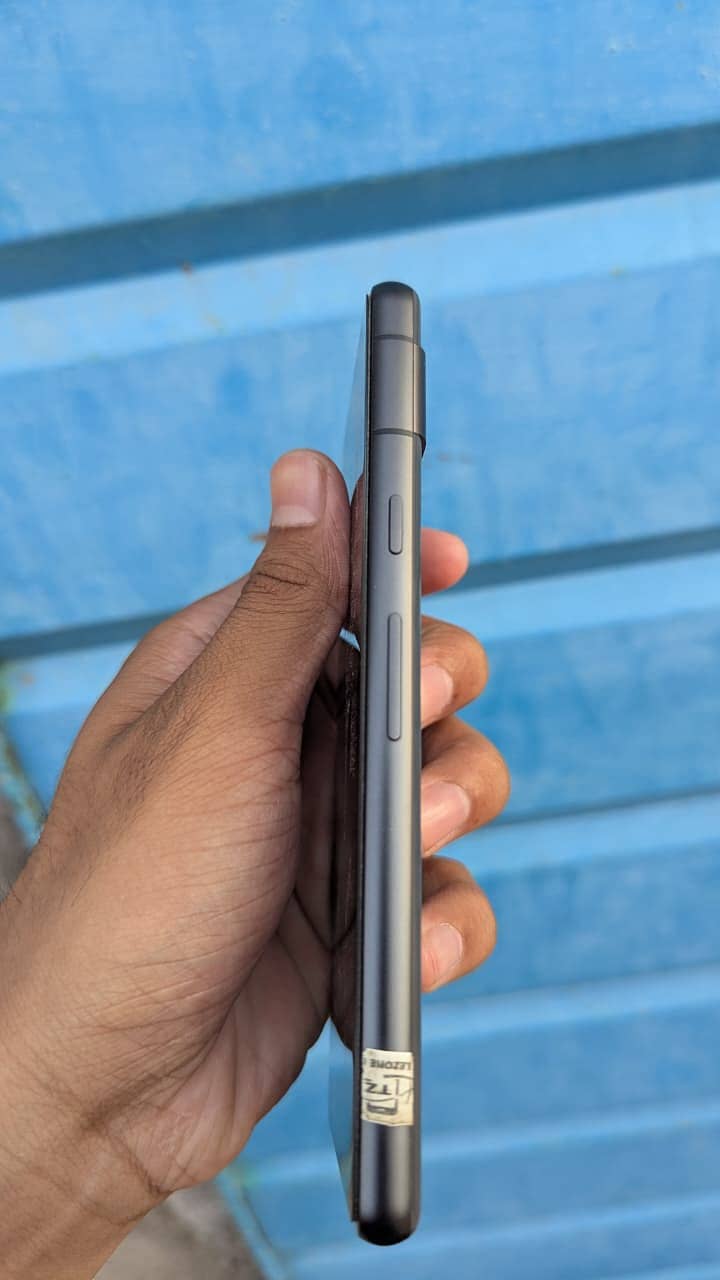 Google Pixel 7a 2