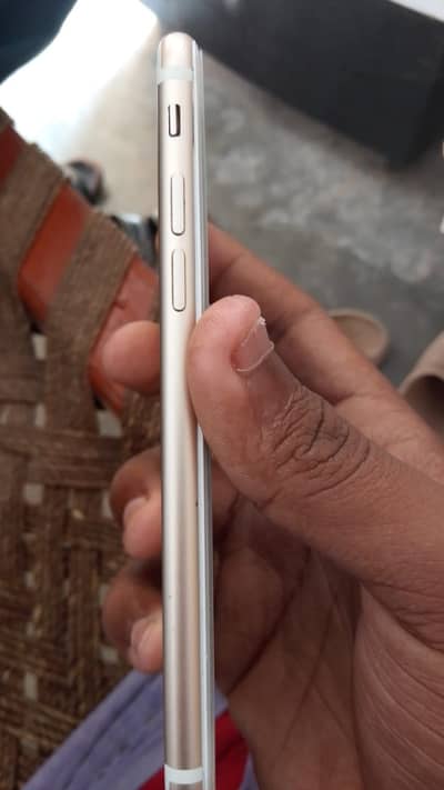 Apple iPhone 7