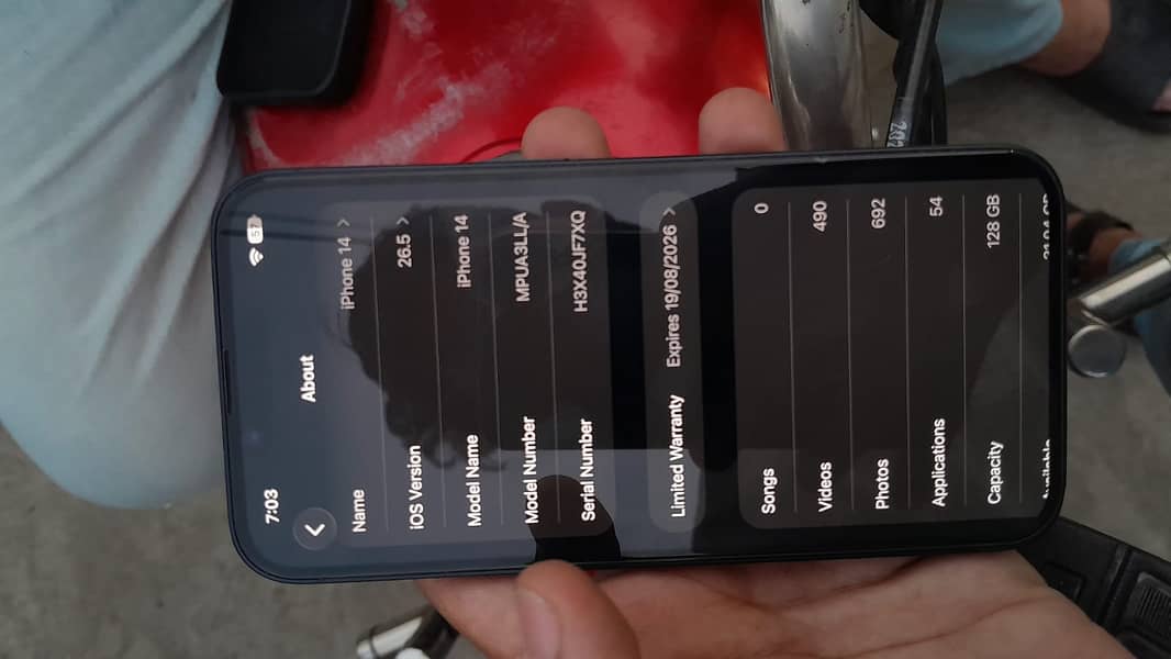Apple iPhone 14 4