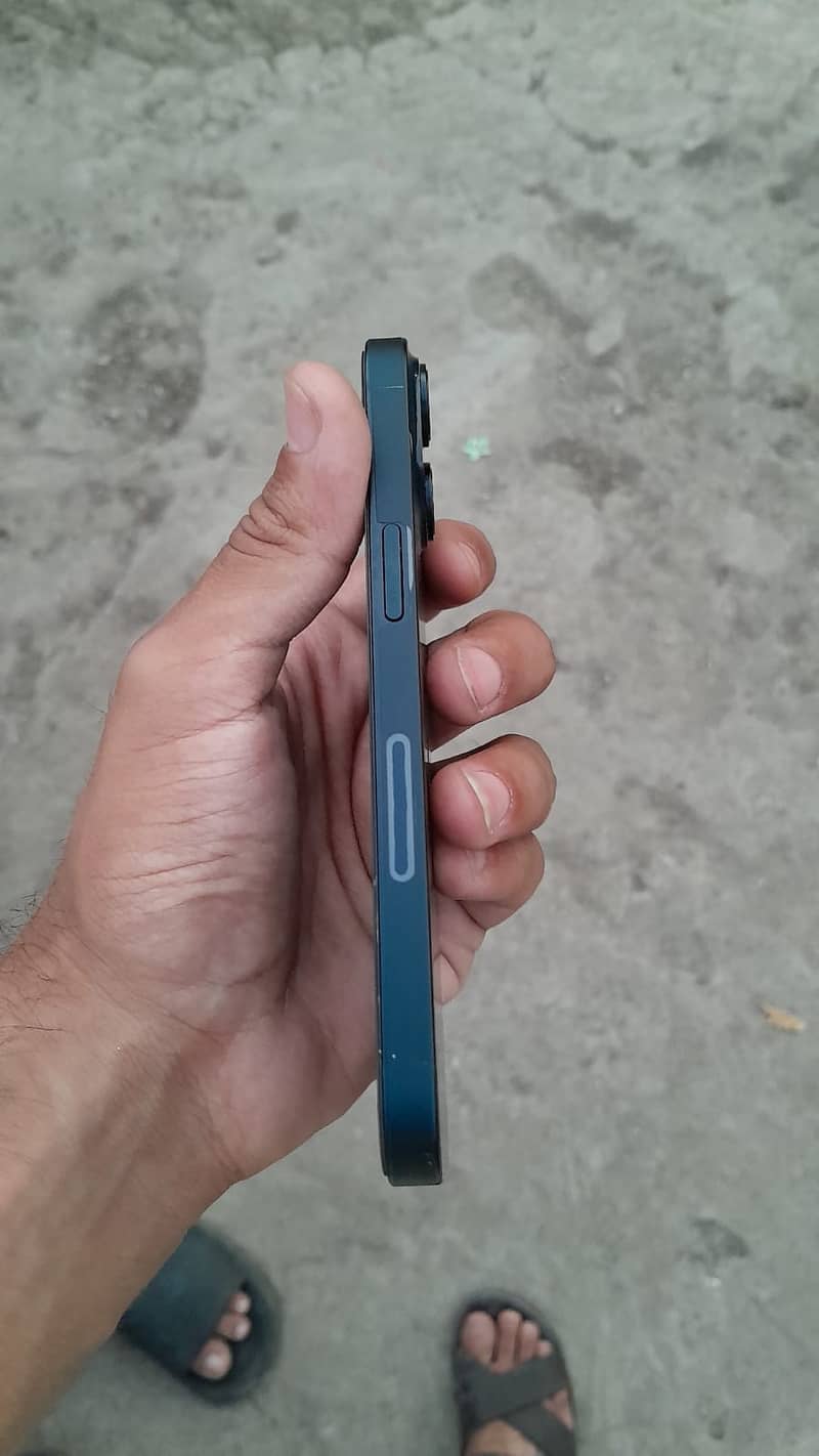 Apple iPhone 14 7