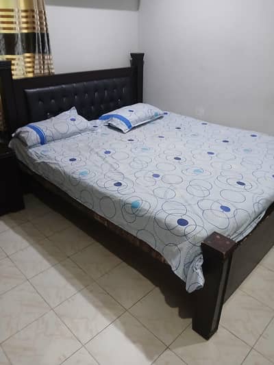queen size bed with mattres for sale