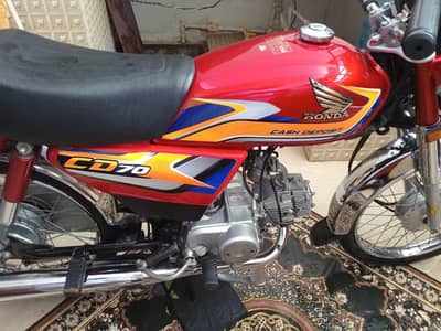 Honda bike 70 CC argent for sale. 03142152069