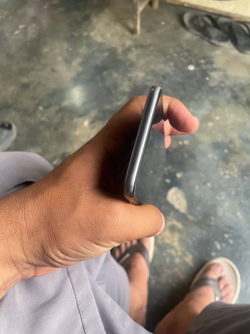 Apple iPhone 8 Plus 3