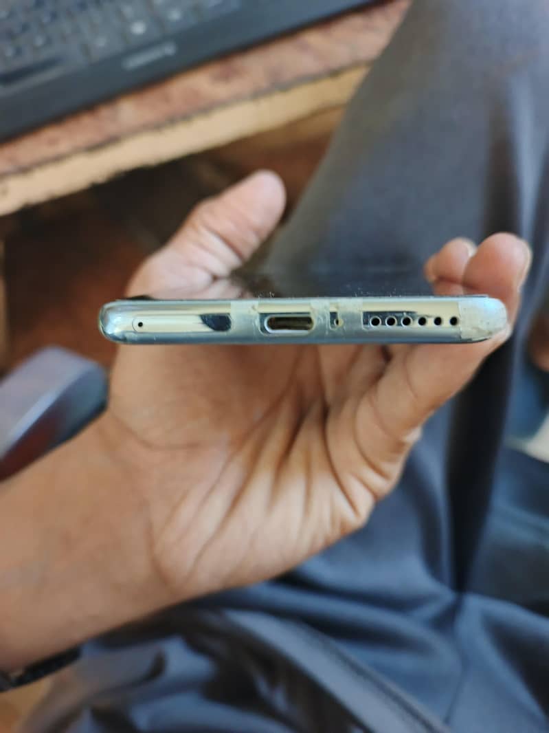 Redmi Note 14 Pro 4