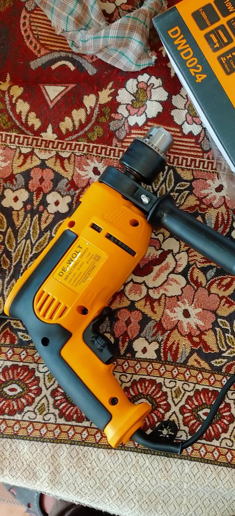 DE-WOLT Drill Machine 0