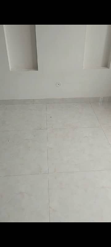 8 Marla 3 Bedroom K Sath Ground Floor Flat Available For Rent In Habib Rafeeq Project .