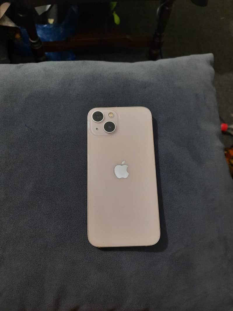 Apple iPhone 13 5