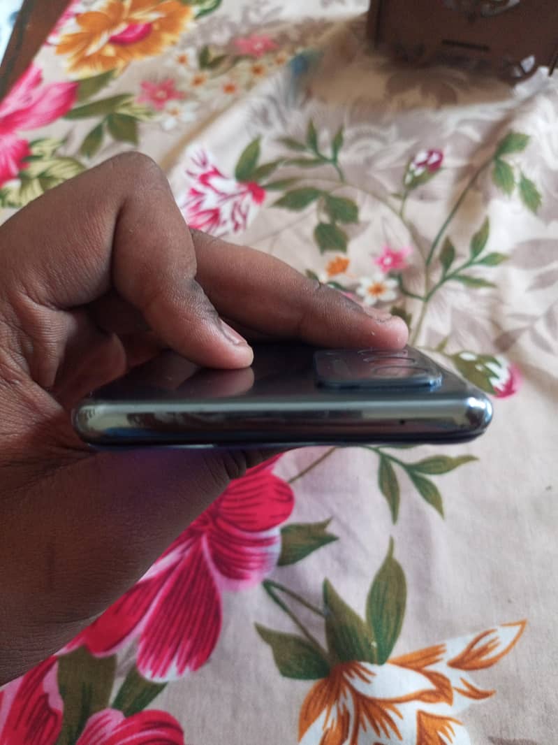 One Plus N200 4