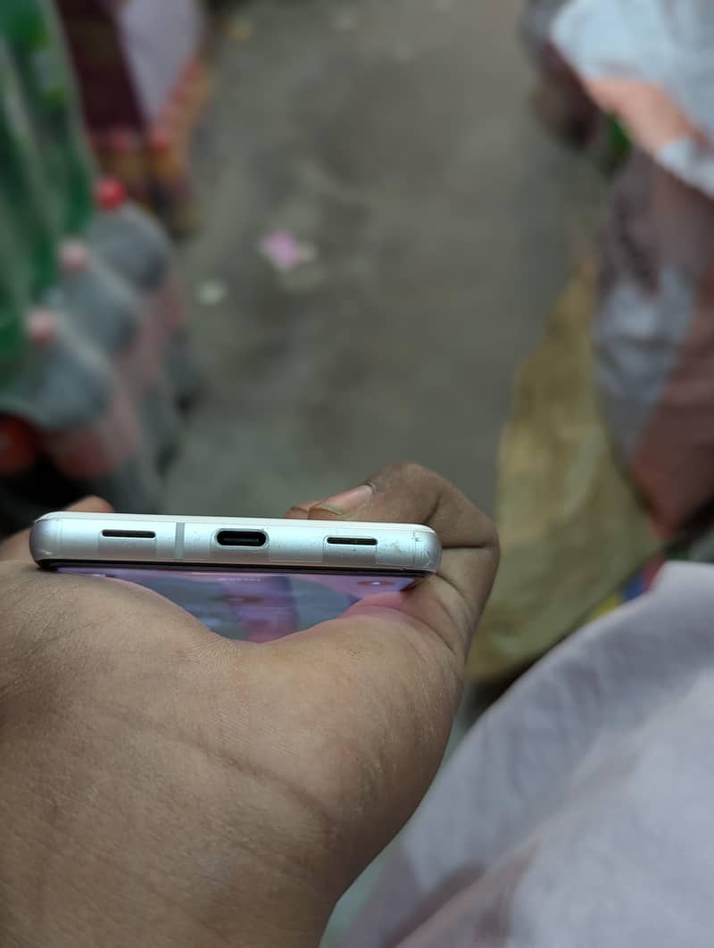 Google Pixel 7a 2