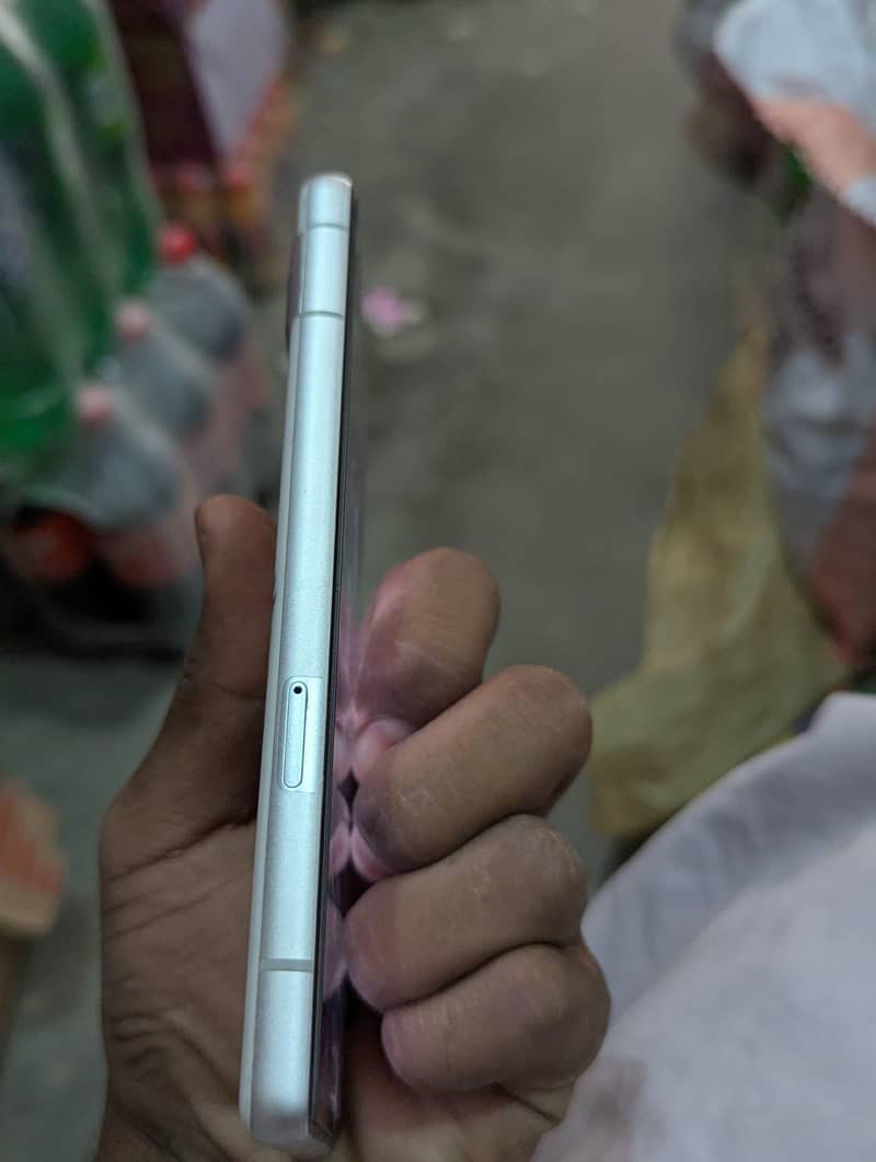 Google Pixel 7a 4