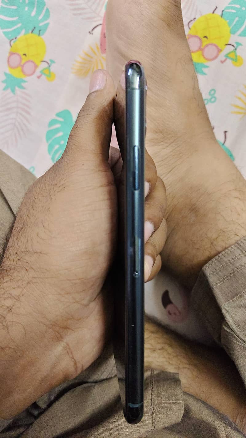 iPhone 11 Pro Max 2