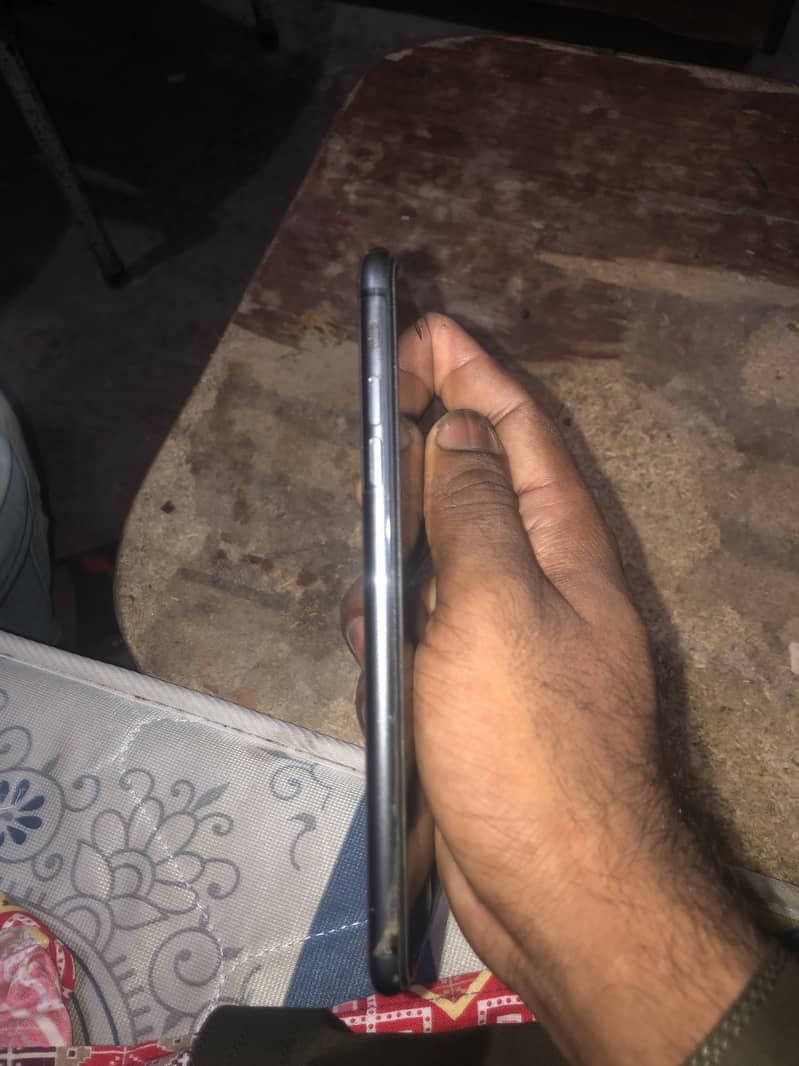 iPhone 8 Plus 3