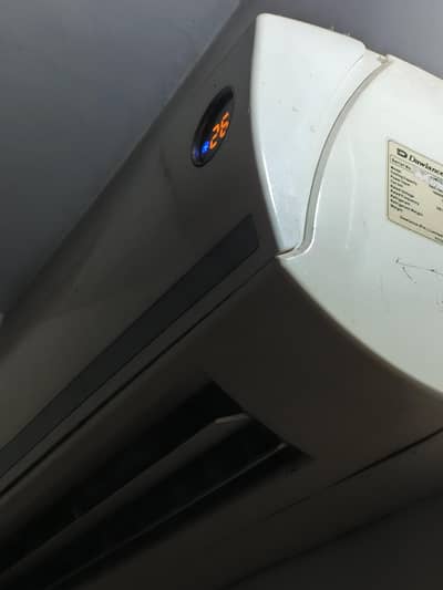 Dawlance 1.5 Ton Ac urgent sale