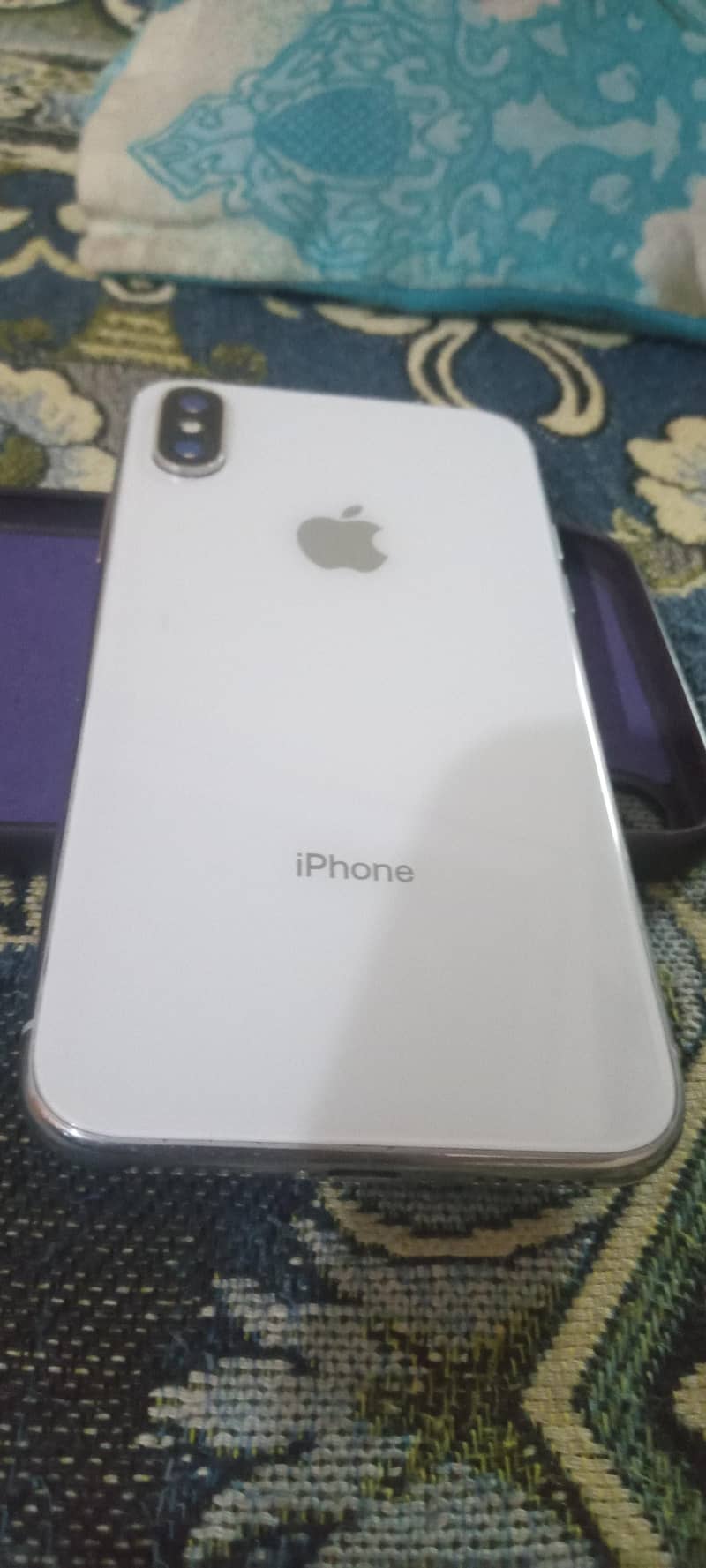 Apple iPhone X 4