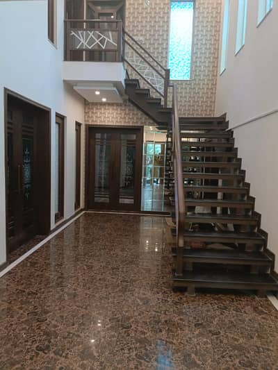 1 Kanal Slightly Used House FOR SALE with 15 Kw Solar Installed in Phase 6 DHA Lahore