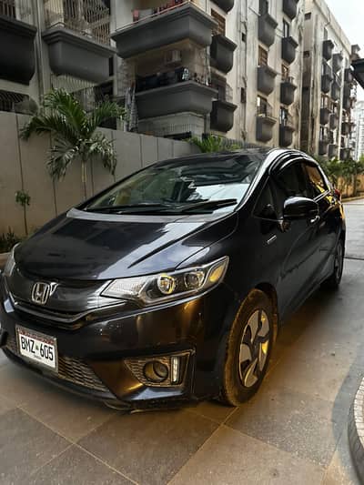 Honda Fit Hybrid 2015 Fully Loaded new car bt aqua alto corolla byd re