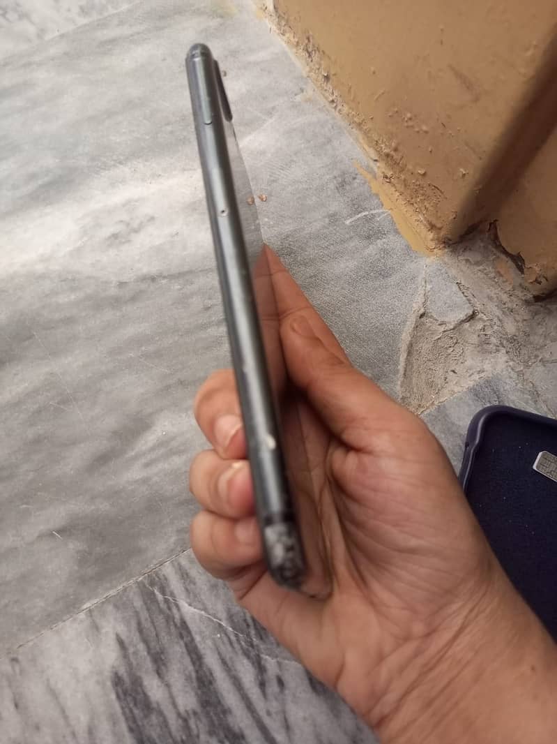 Apple iPhone 7 Plus 2