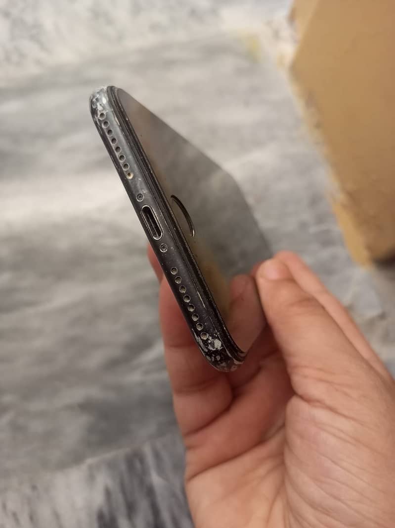 Apple iPhone 7 Plus 4