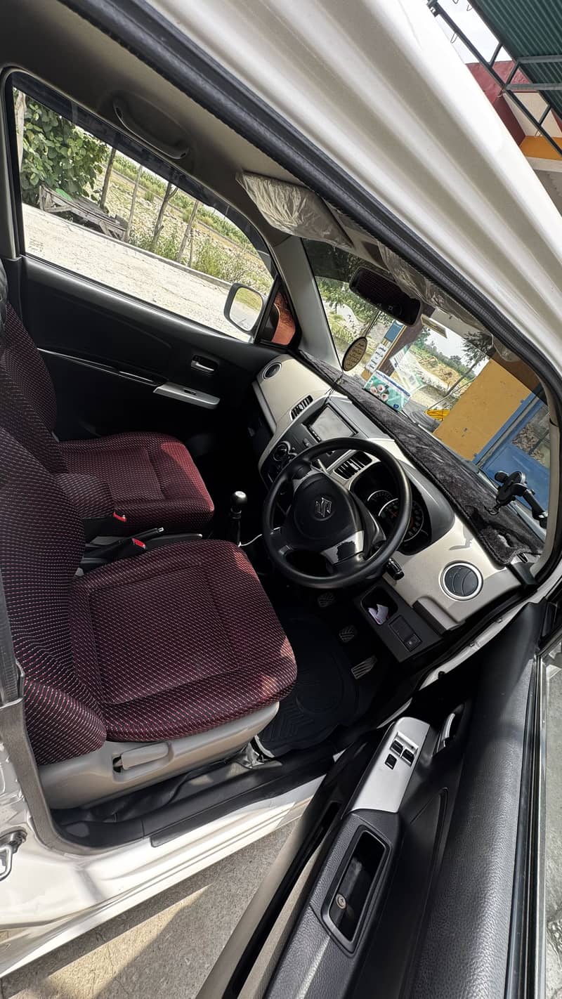 Wagon r 11