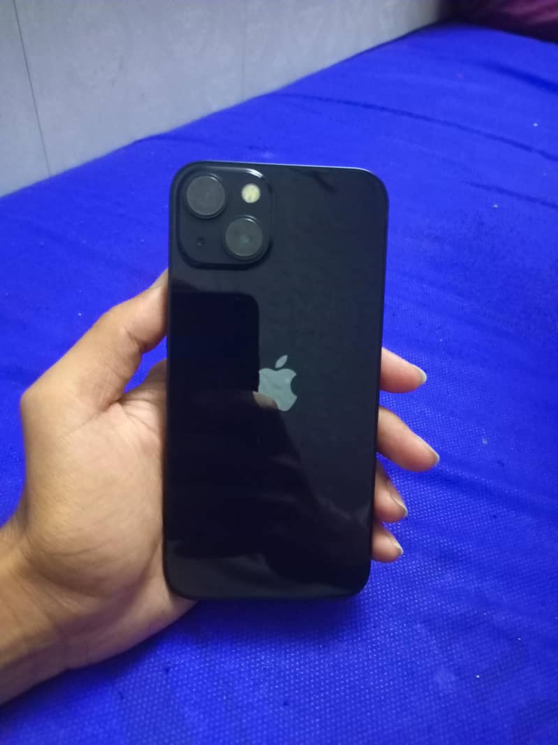 Apple iPhone 13 1