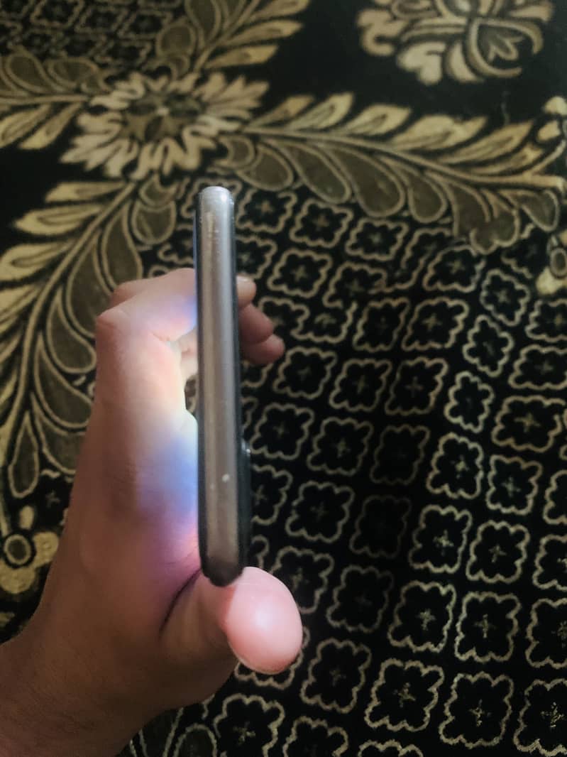 Apple iPhone 8 Plus 2