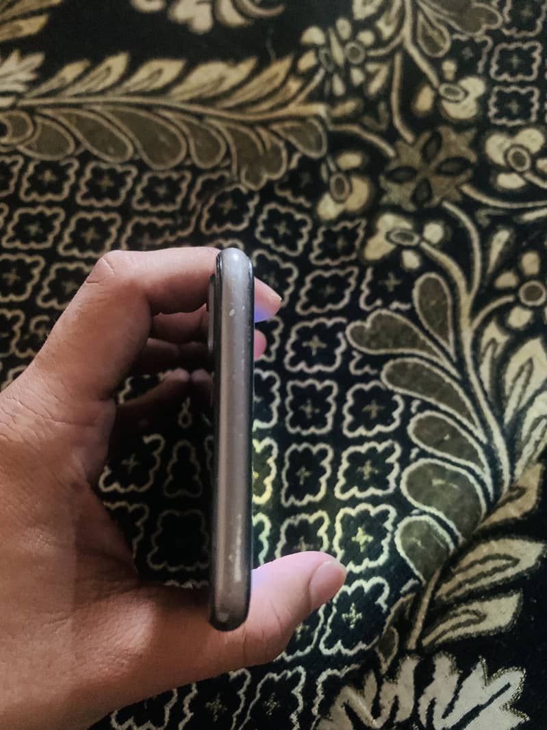 Apple iPhone 8 Plus 5