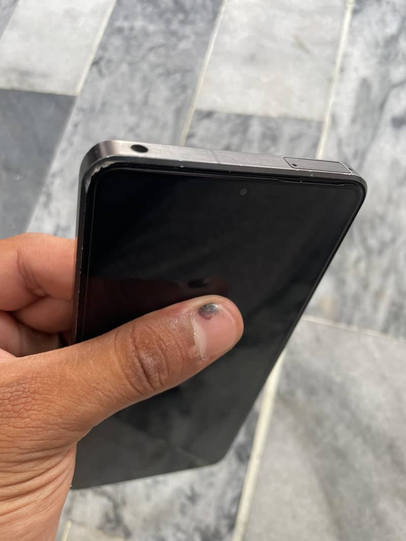 Sharp Aquos Sense7 4