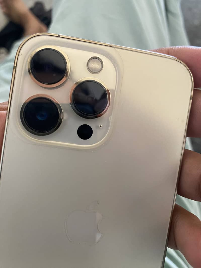 Apple iPhone 13 Pro 4