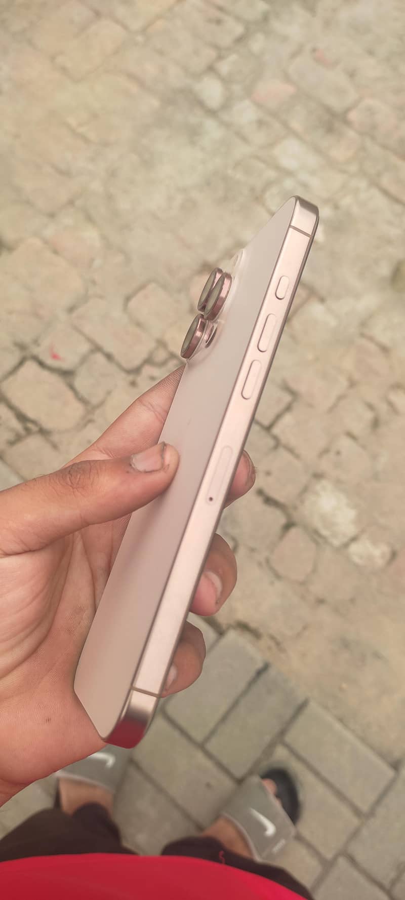 Apple iPhone 16 Pro Max 1