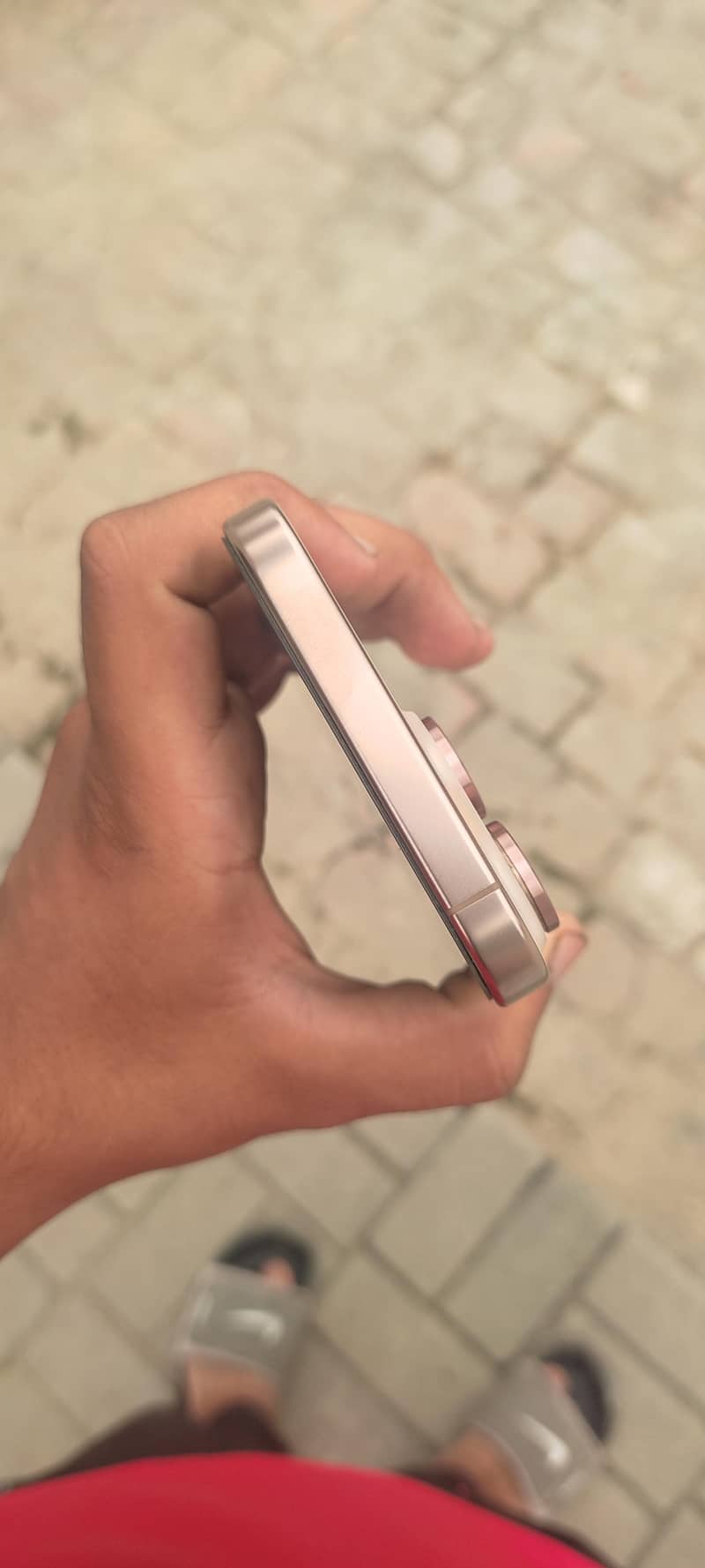 Apple iPhone 16 Pro Max 4