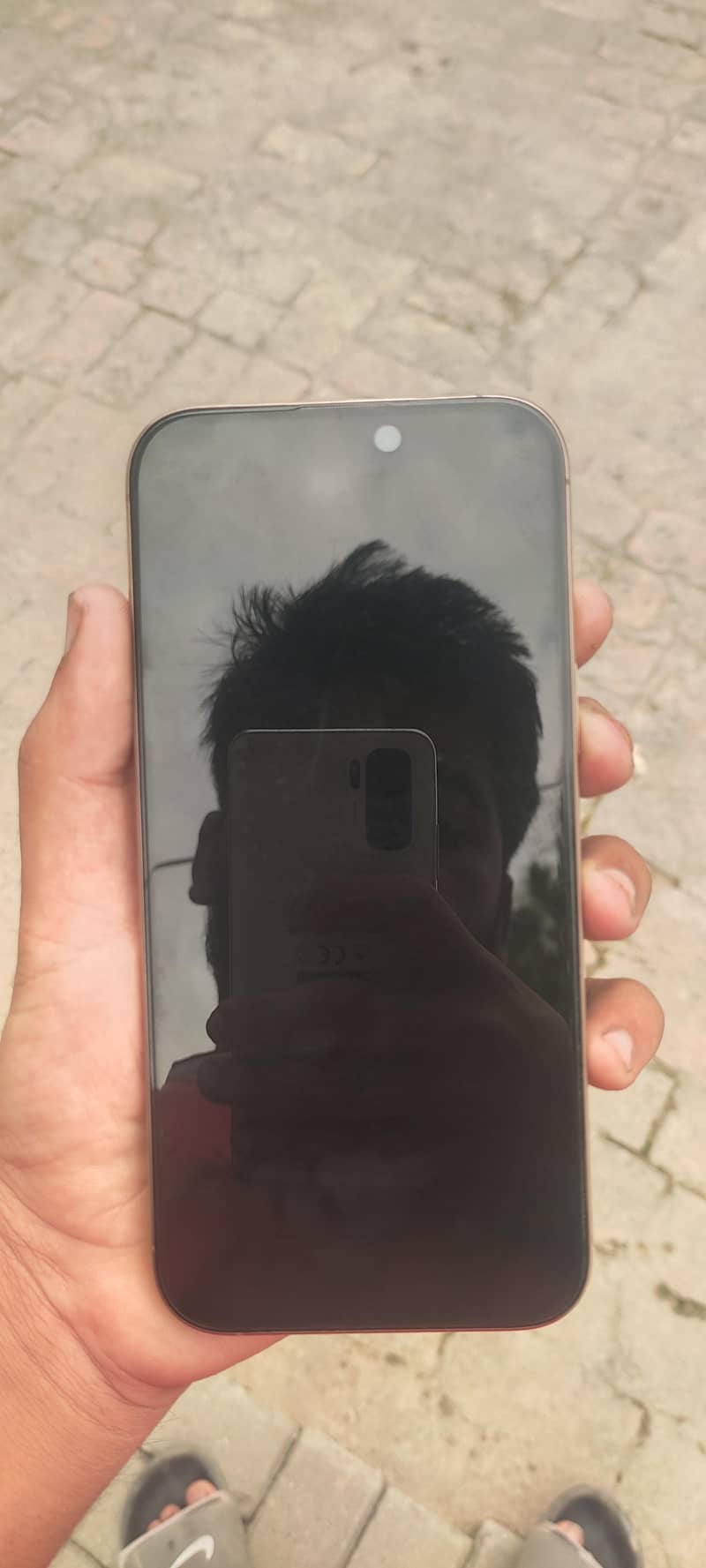Apple iPhone 16 Pro Max 9