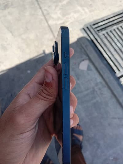 Apple iPhone 14