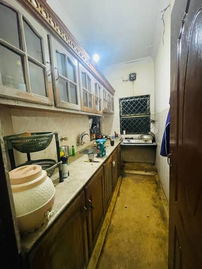 25*40 Upper Portion Available For Rent In G13