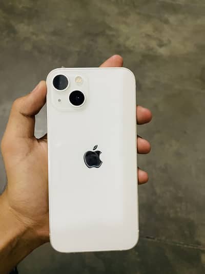 Apple iPhone 13