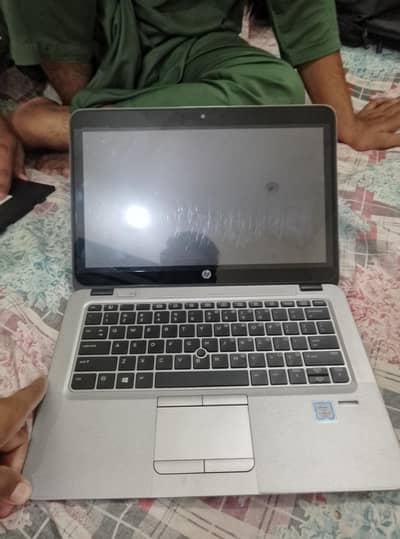 HP laptop icore 7th generation touch glass