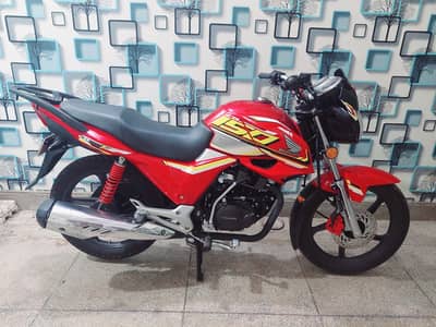 Honda CB 150F Red 2025 | Only 3,648 KM Driven | Like New | Honda Bike