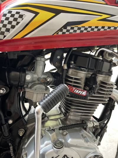 Total genuine bike ha original spare part kabhi use nhi kiya