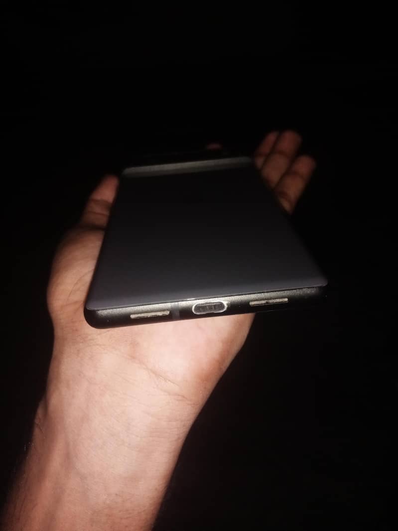 Google Pixel 6 4