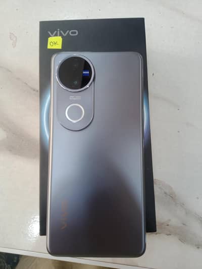 vivo v50 12/512 complete box