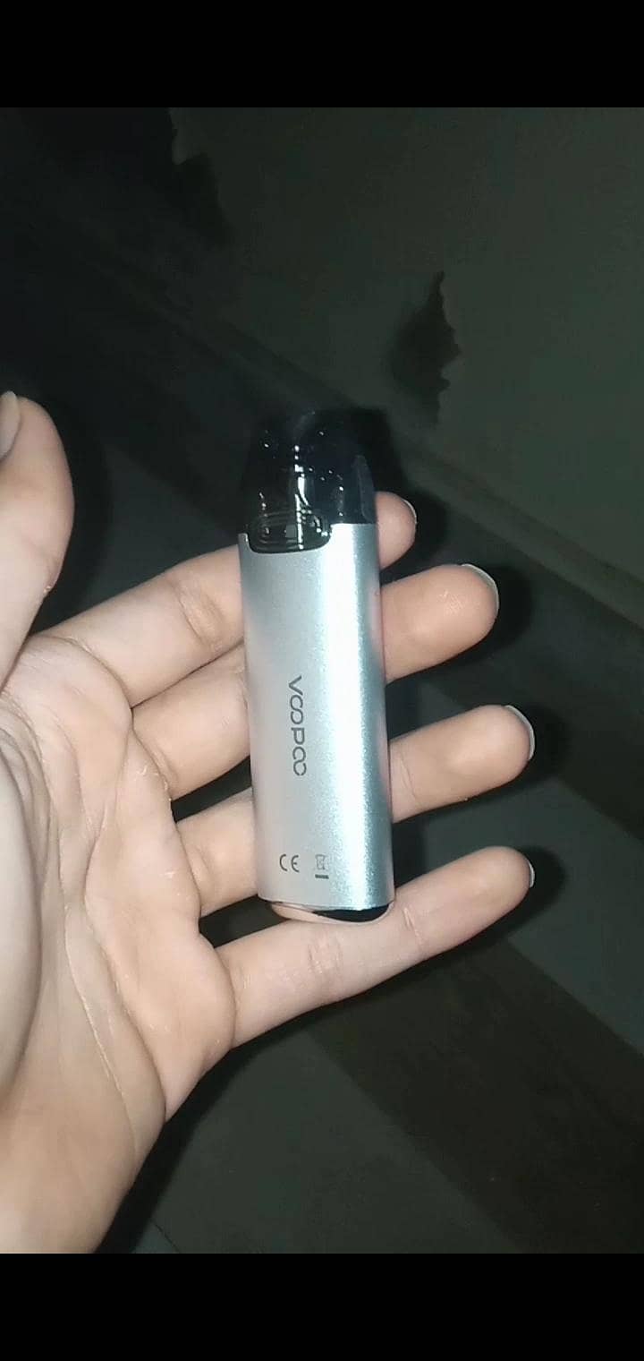 VTHRU PRO girl hand used only 60 puffs taken 0