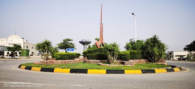 5.33 Marla Boulevard Commercial Plot For Sale