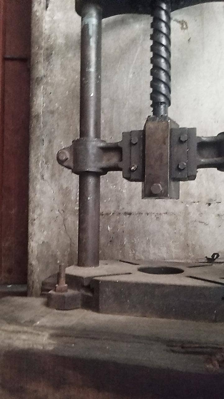 Hand press 2